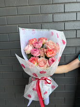 Load image into Gallery viewer, Valentines Day - Dozen Rose Bouquet - Pre-Order
