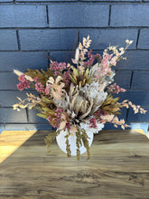 Load image into Gallery viewer, Dried Arrangements
